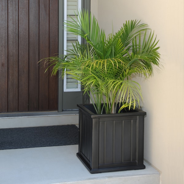 Cape Cod Patio Planter 20x20 - Black